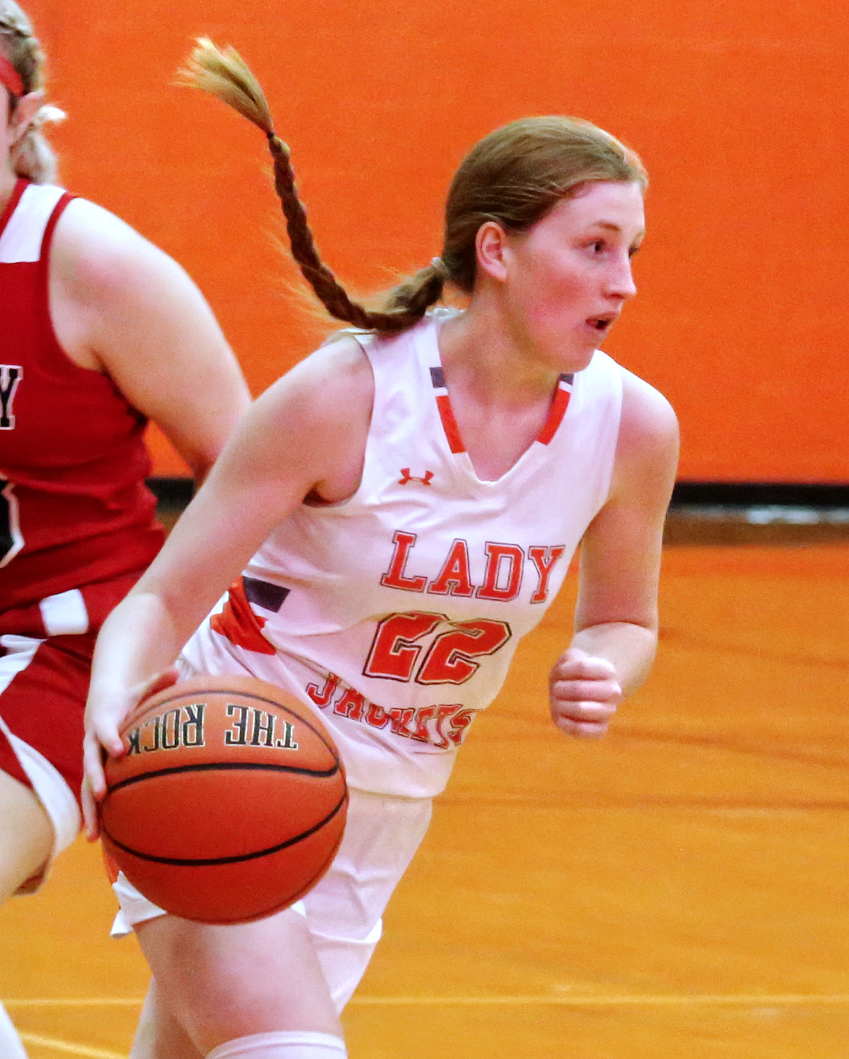 Mineola’s Macy Fischer heads up court in action against Harmony.